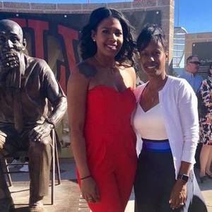 Meet your Posher, Rayna